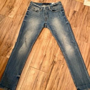 Guess slim tapered jeans- light- 29x30